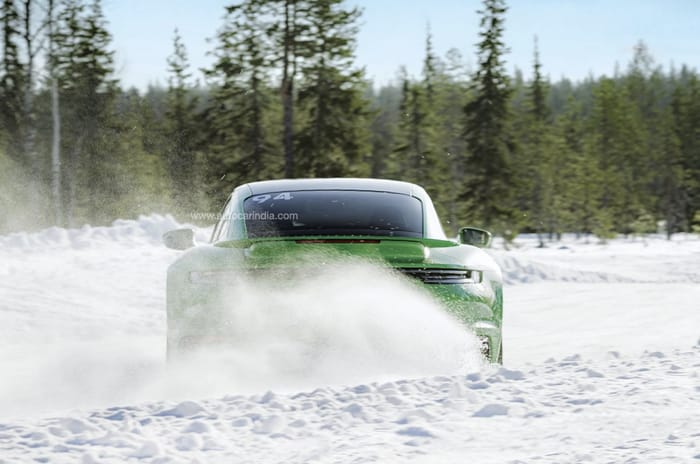 Feature: Ice drifting in a Porsche 911 Dakar